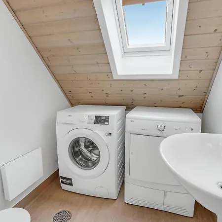 Awesome In With Sauna בית נופש *